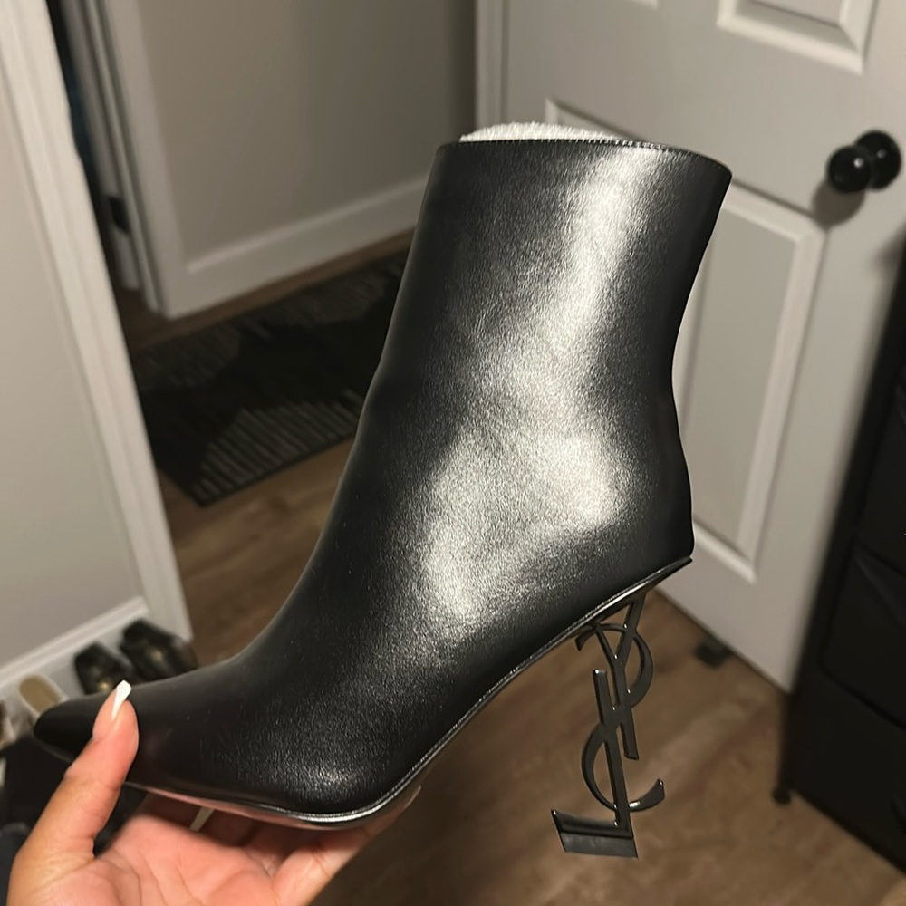 Black Ankle Boots, Size 38 which is a US7